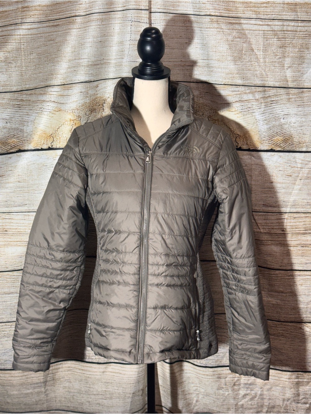 The North Face Women's Quilted Puffer Jacket - Gray